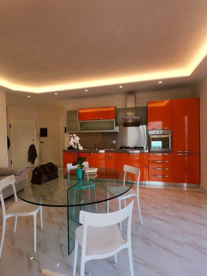 Appartement Olimpia à Arma di Taggia Extérieur photo